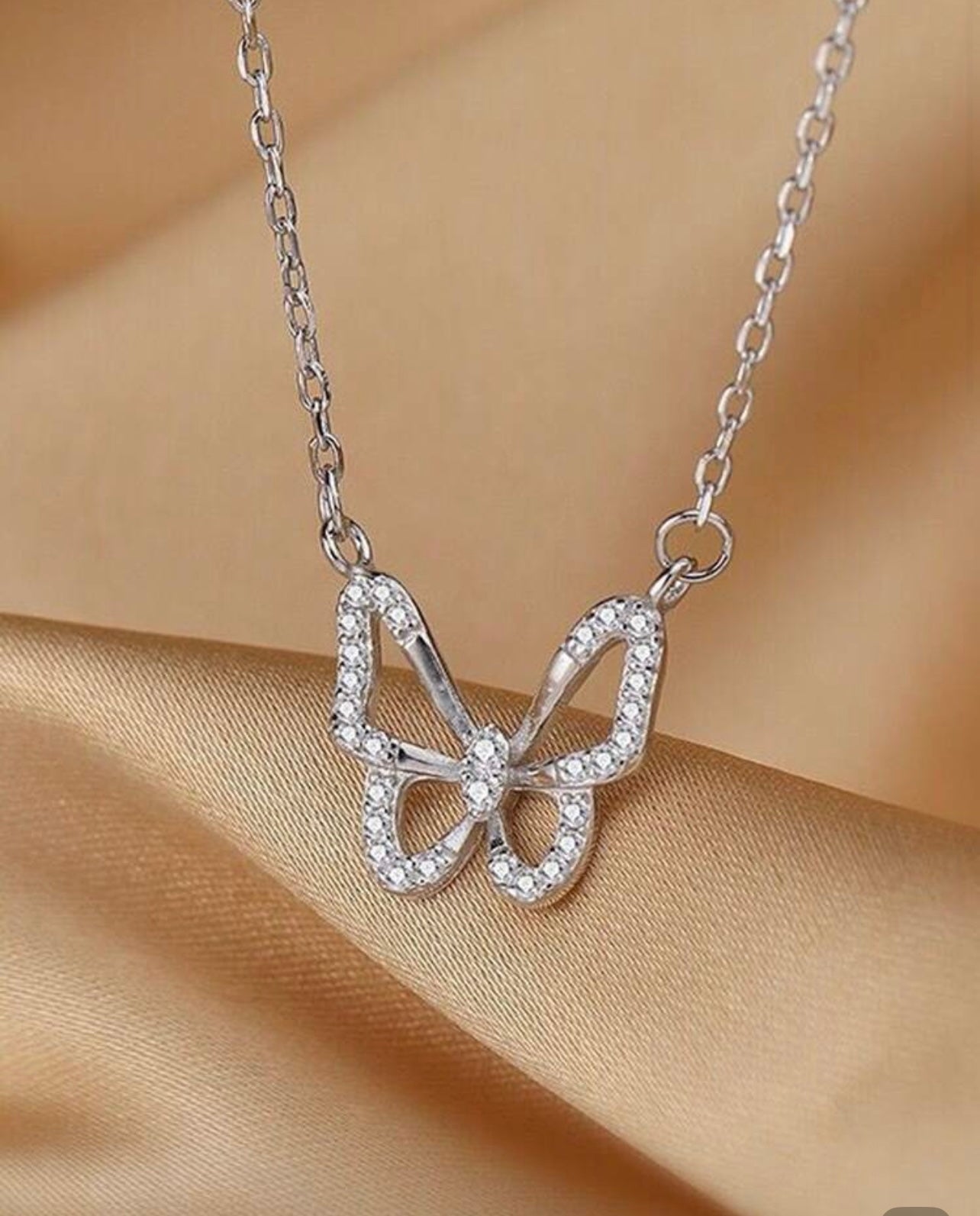 SILVER BUTTERFLY PENDANT