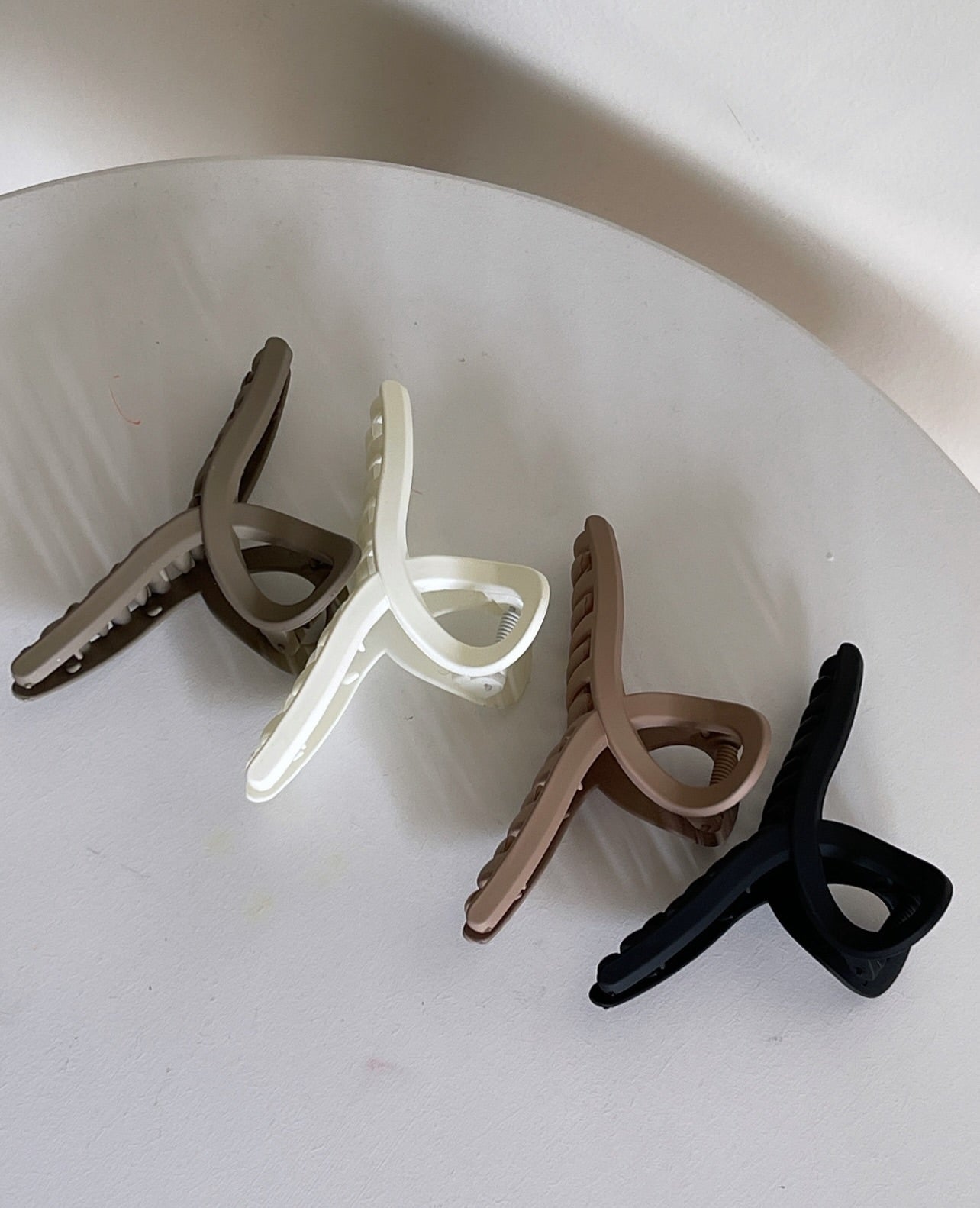 CLAW CLIPS