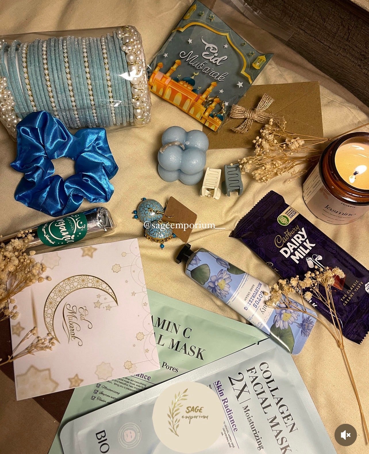 Baby Blue Large Hamper