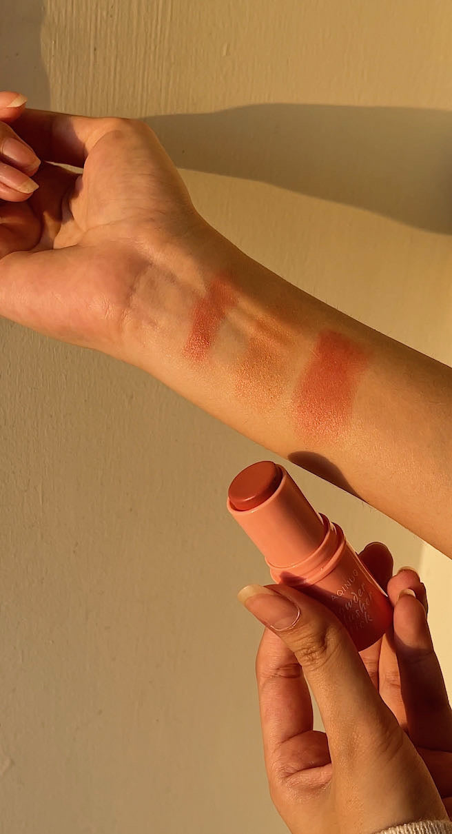 SHAQINUO BLUSH STICKS.