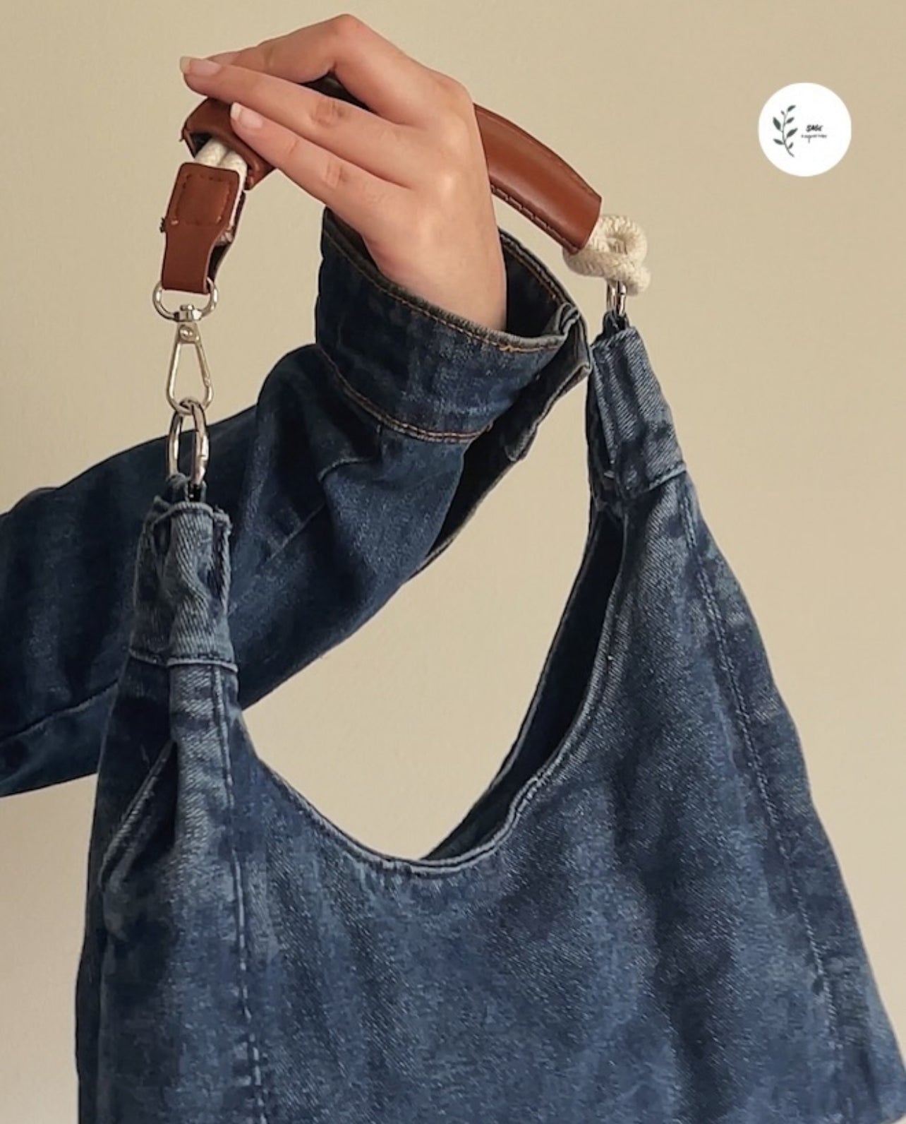 DENIM SHOULDER BAG
